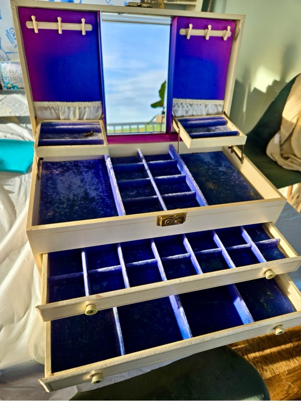 Large Vintage Mele & Co. jewelry box.